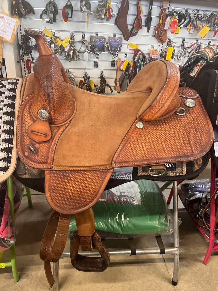 Used 15.5" Bob Marshall Treeless Saddle