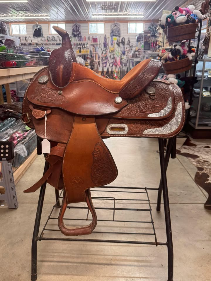 Used 12.5" Circle Y Park & Trail Saddle