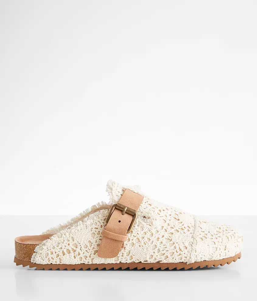 Women's 'Shilo' Cream Lace Slip-on Shoes