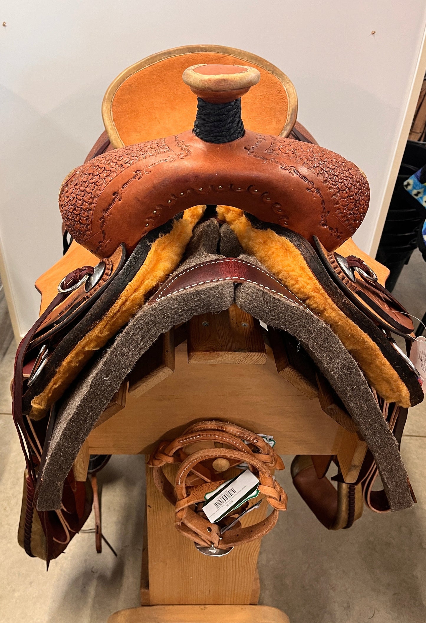 16" HR Saddlery Association Ranch Saddle