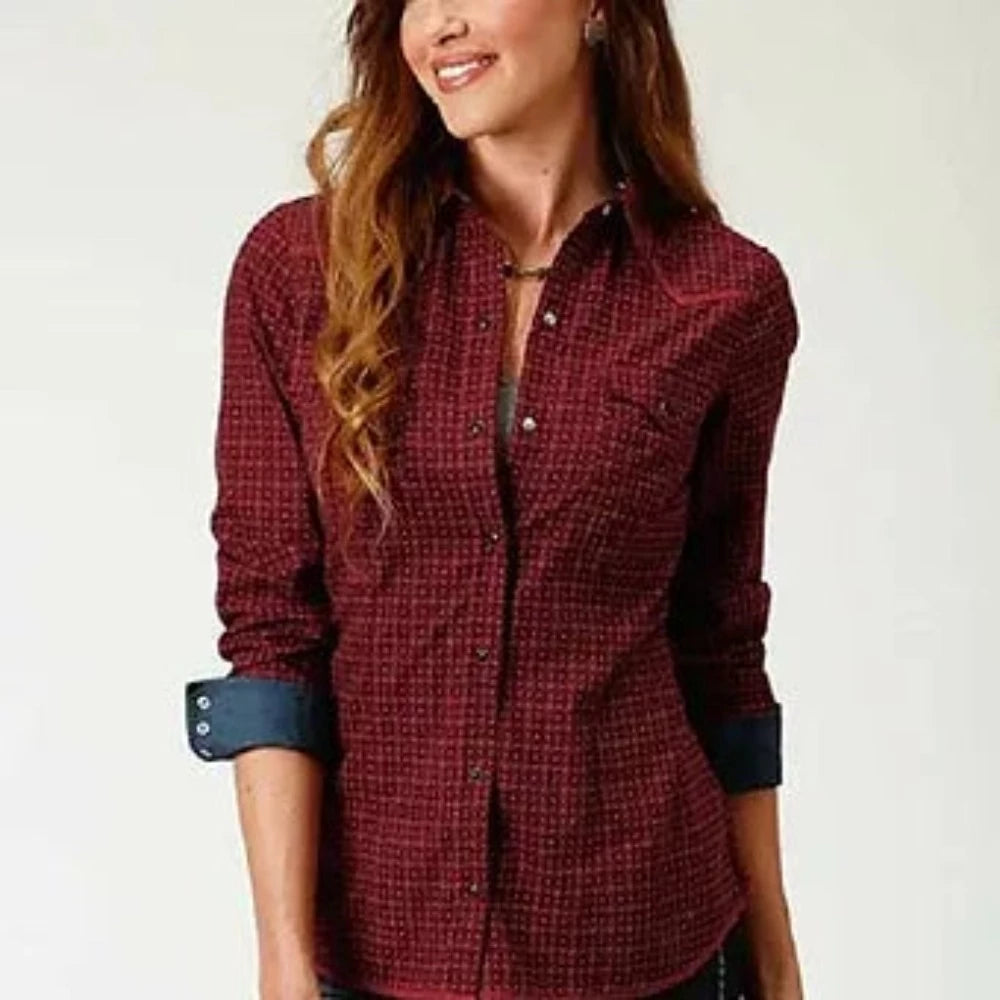 Roper Women's Red Vintage Foulard Print Snap Up Western Print