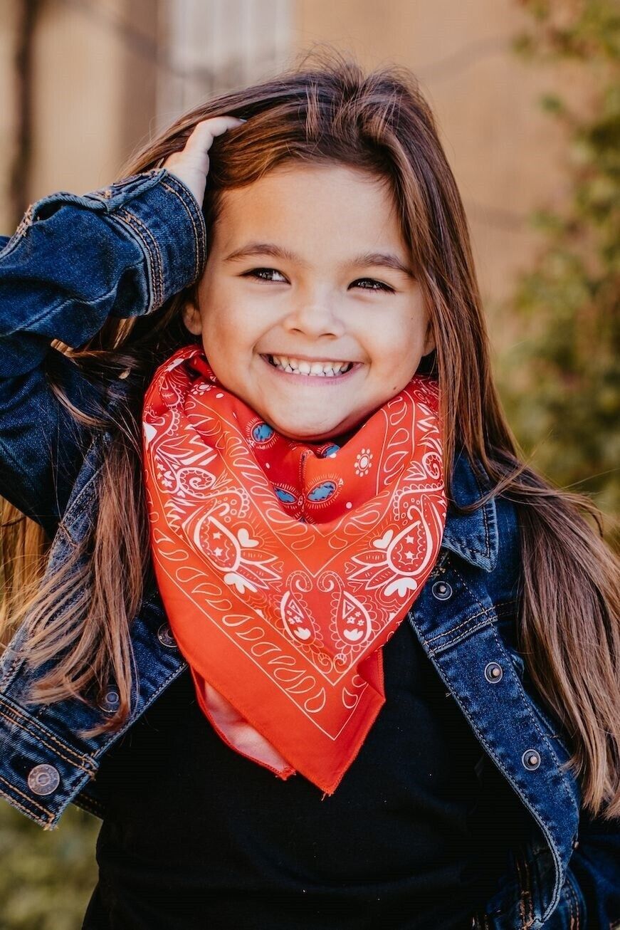 Youth girl's 20" x 20" Wild Rag