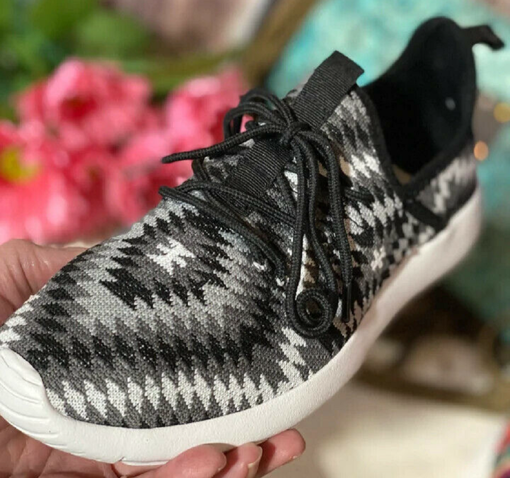Very G Black And White Aztec 'Cerrito' Shoes