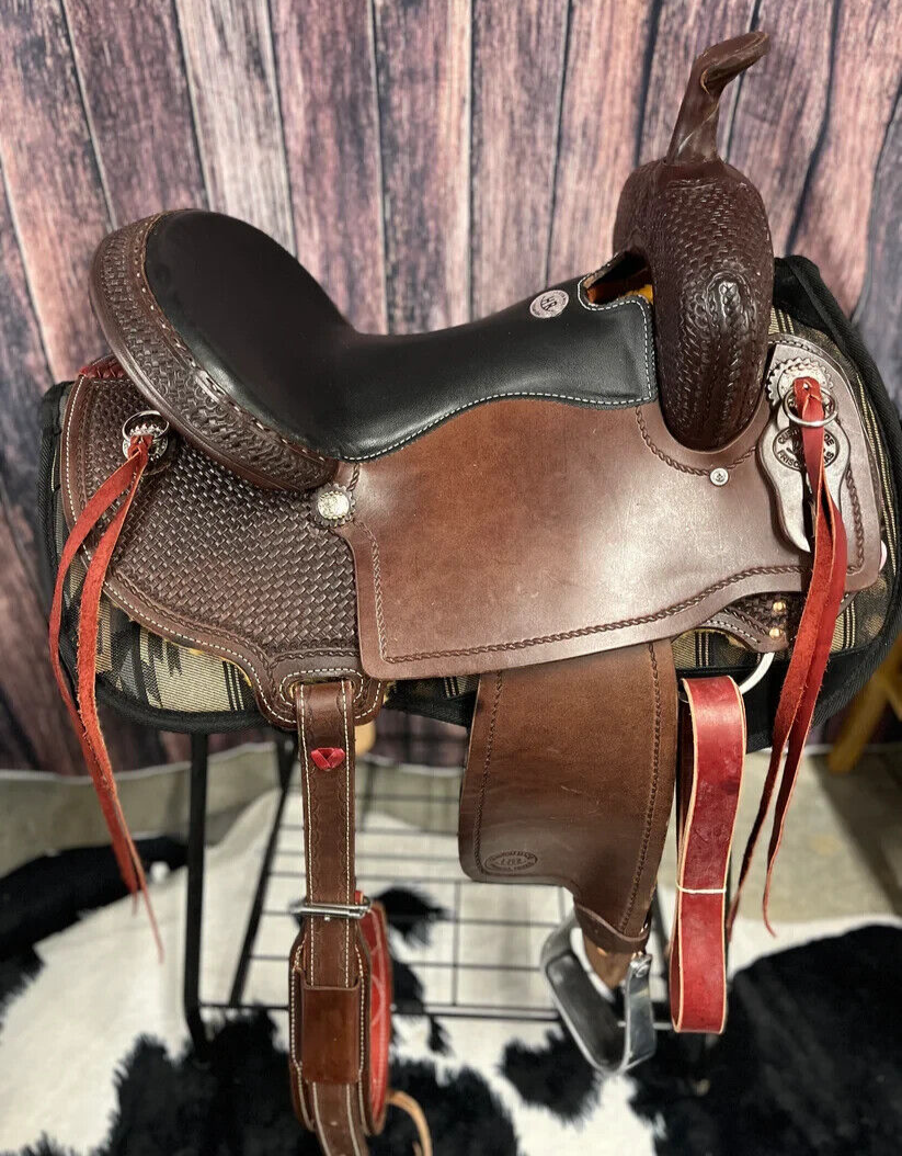 16" HR Saddlery Custom Made Chocolate Trail Saddle