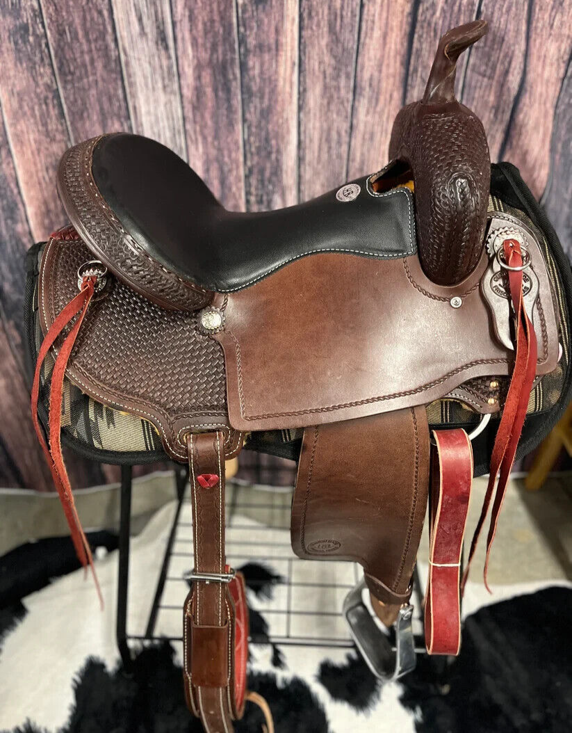 HR Saddlery Custom Made USA 16" Chocolate Trail Saddle