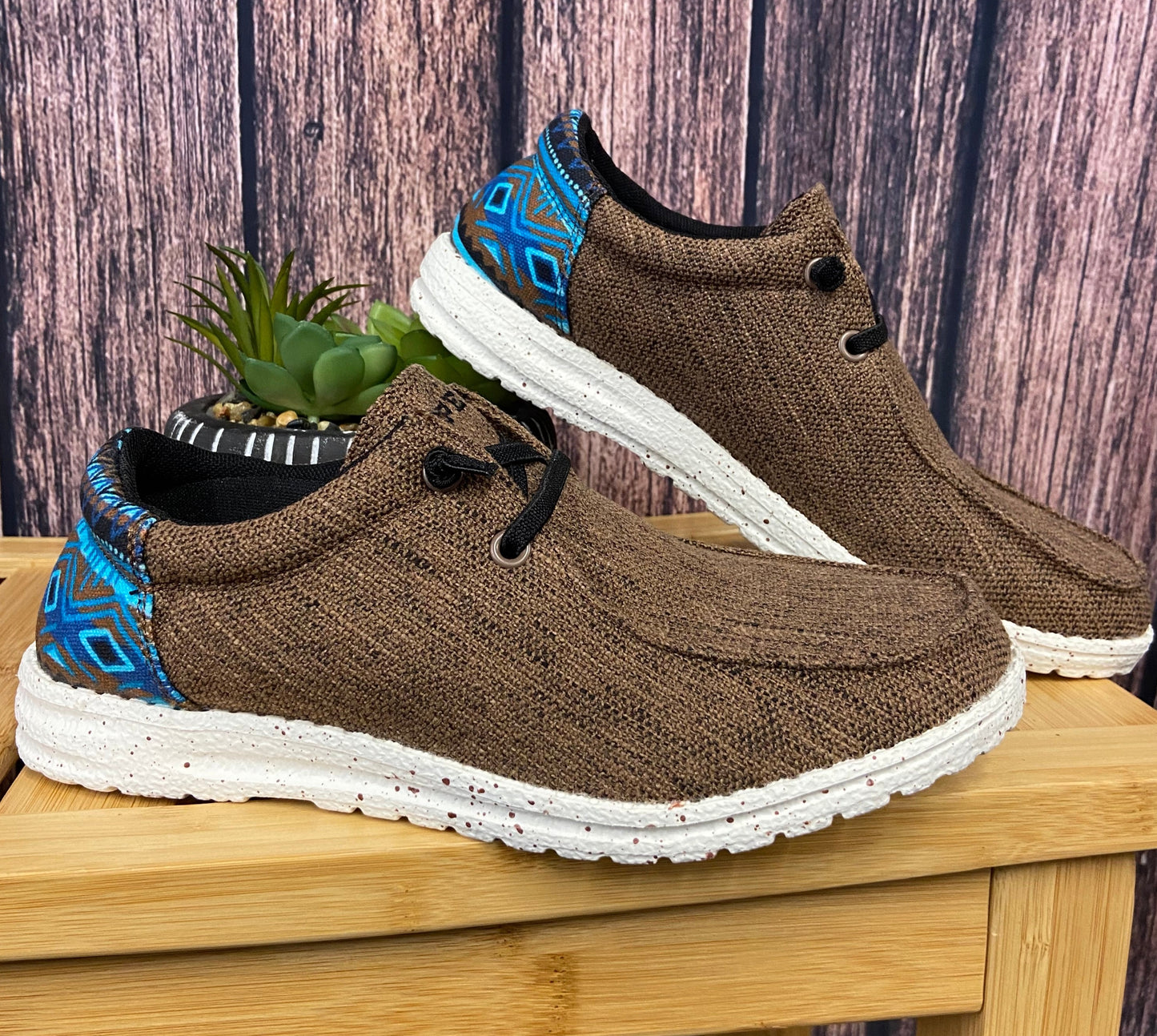 Women's Roper Brown 'Hang Loose' Slip-On Shoes