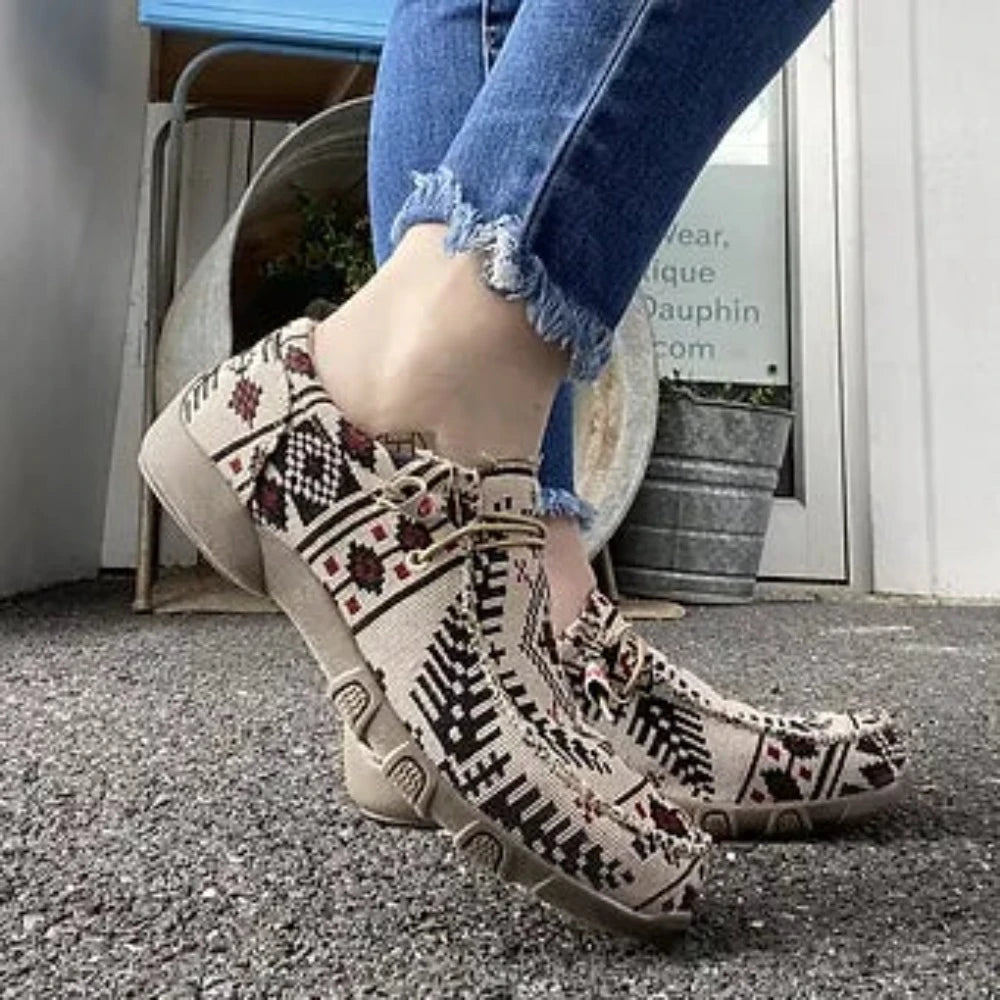 Women's Roper Tan 'Chillin Aztec' Slip-on Shoes