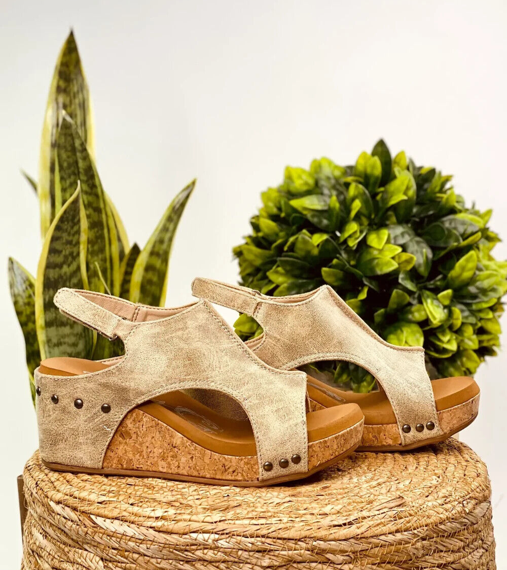 Women's Very G Cream & Tan 'Liberty' Wedge Open Toe Sandal