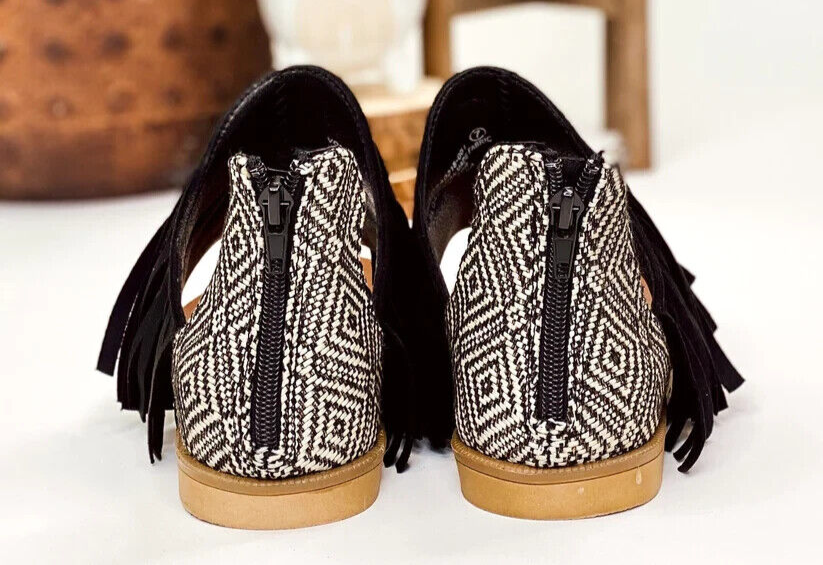 Very G Ritual Sandals in Black