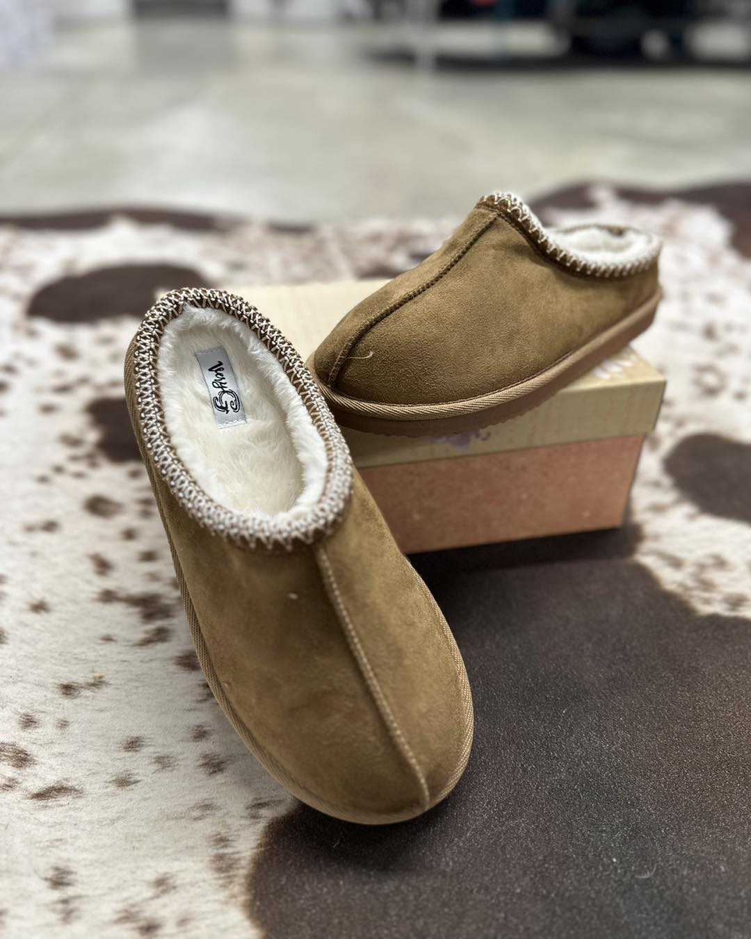 Very G Slip-on Suede Fur Lined Shoes 'Bruin 2'