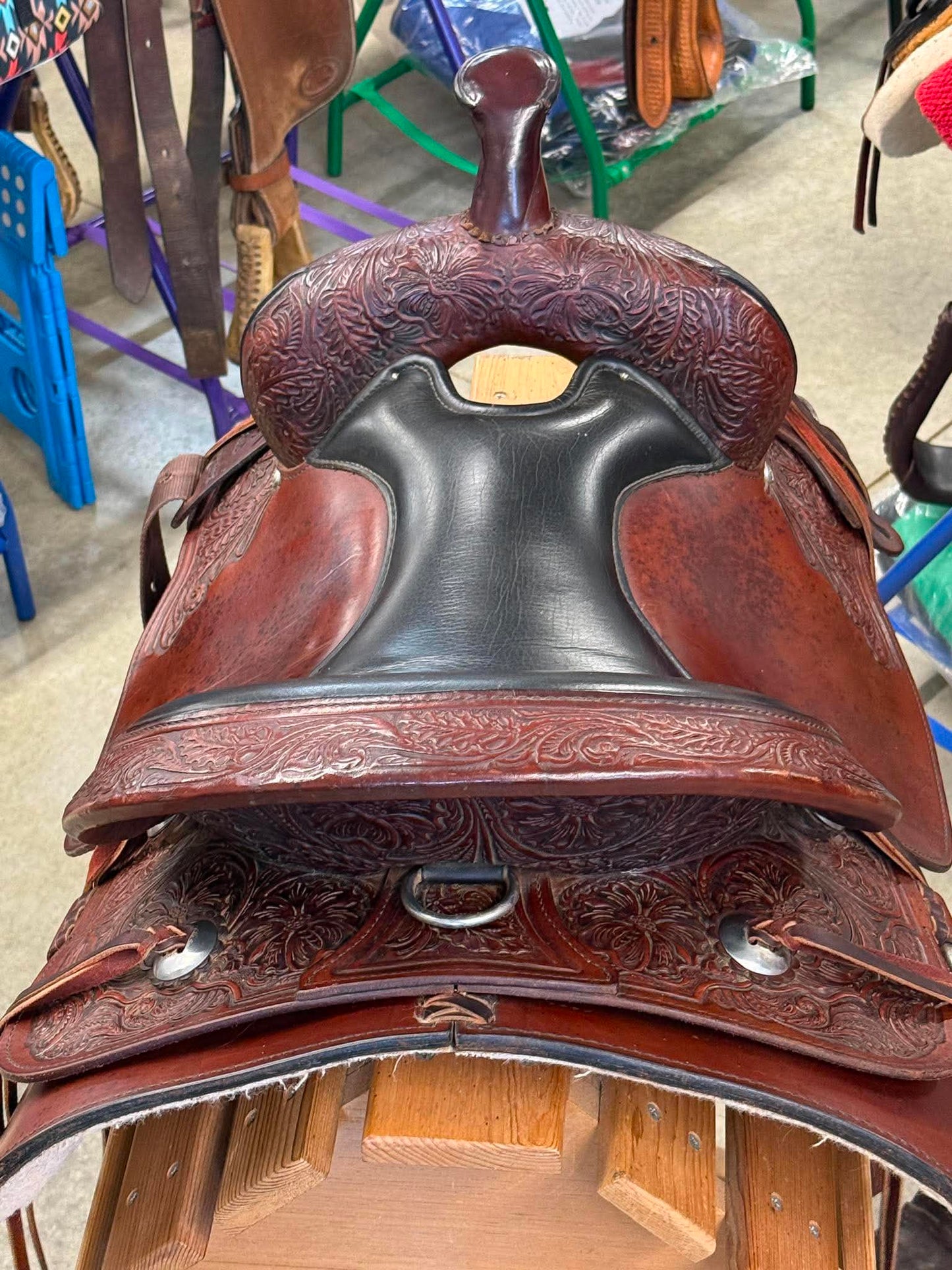 Used 16" Circle Y High Horse Trail Saddle