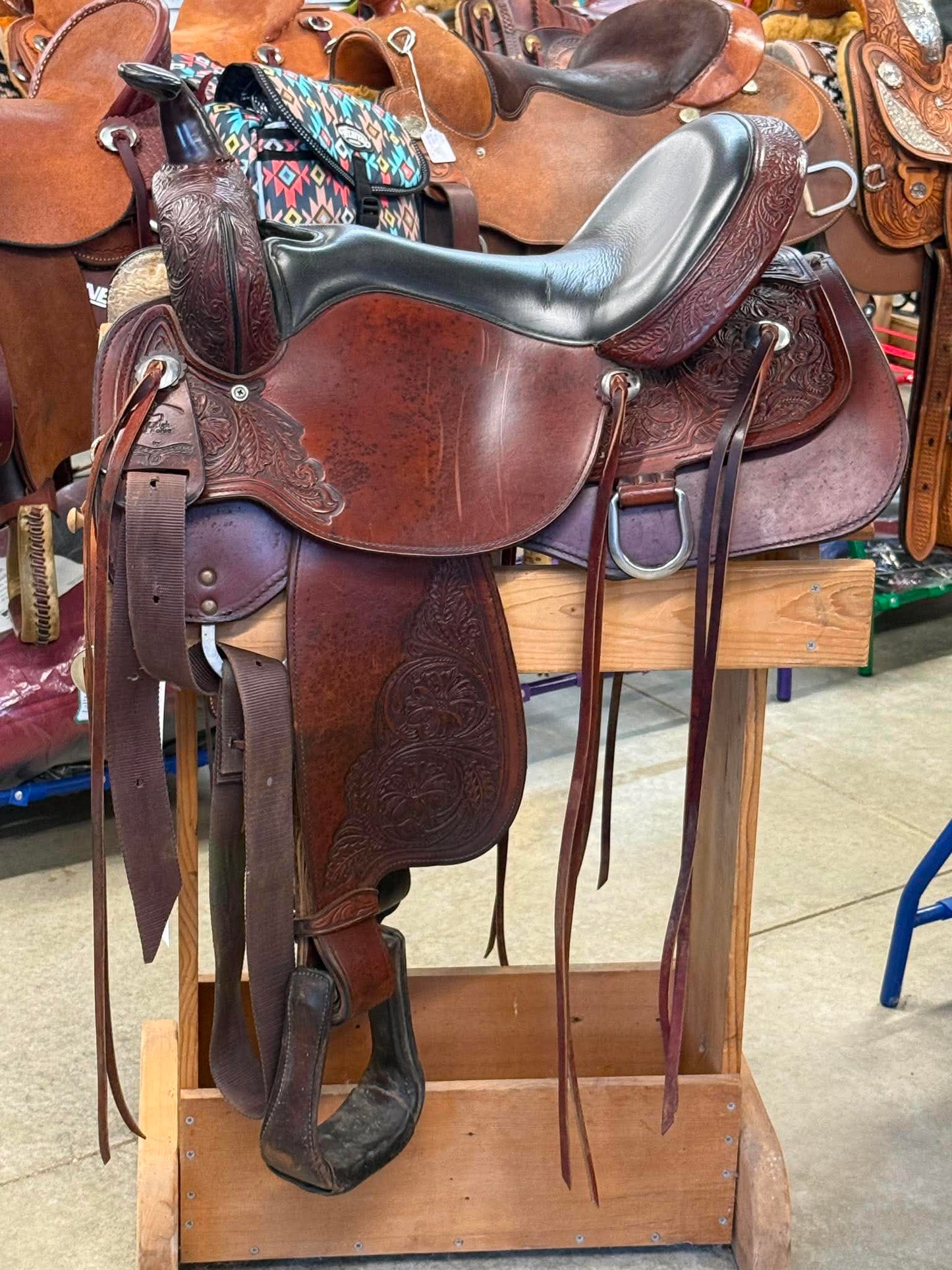 Used 16" Circle Y High Horse Trail Saddle