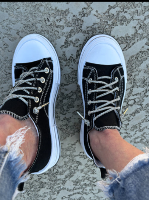 Women's Very G Aman Double Sneaker