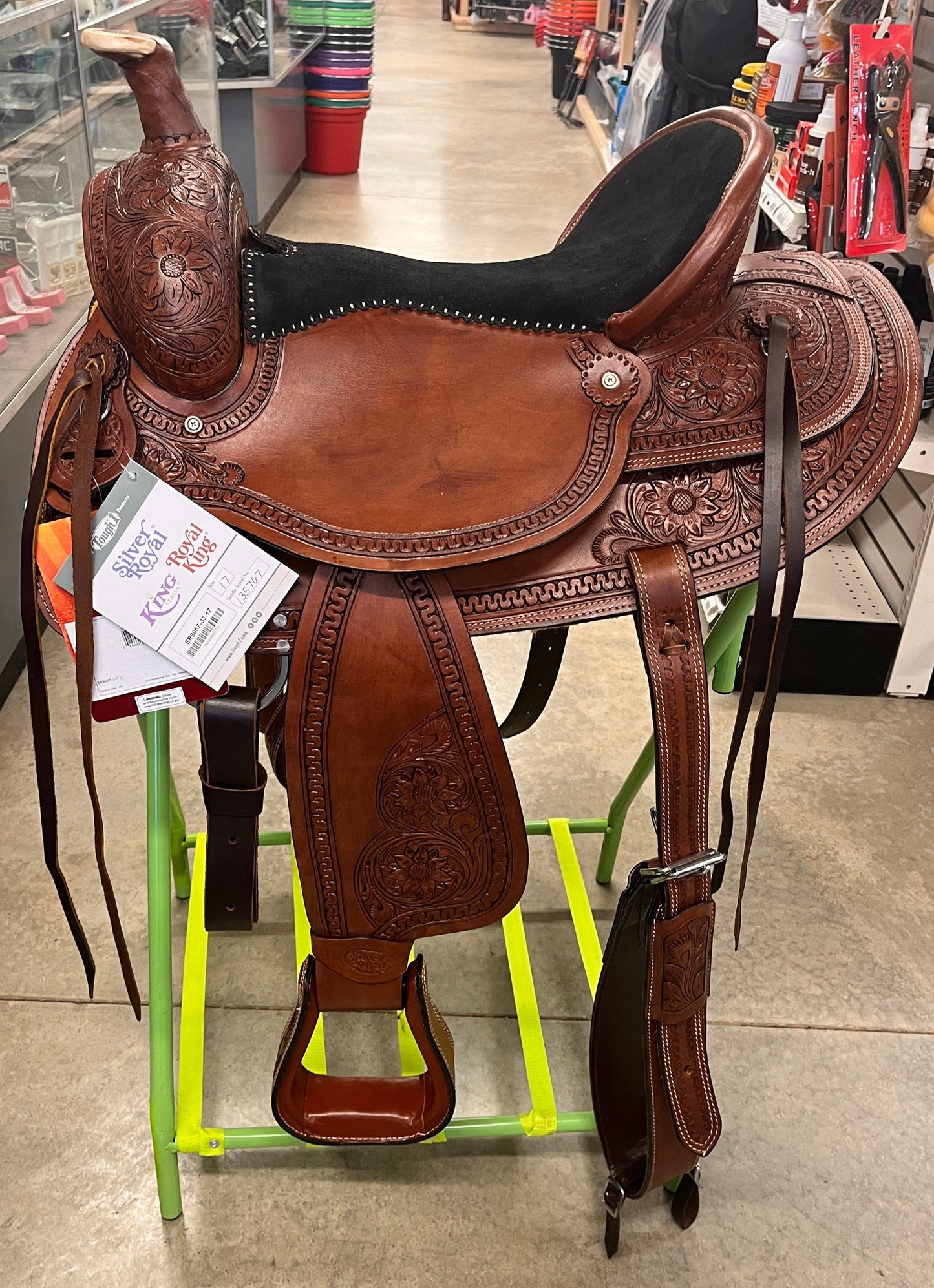 17" Wellington Wide Tree Western Saddle