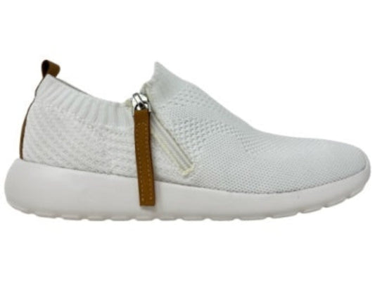 Very G White 'Sprinter' Slip On Tennis Shoe