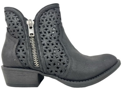 Very G 'Leah' Ankle Boots