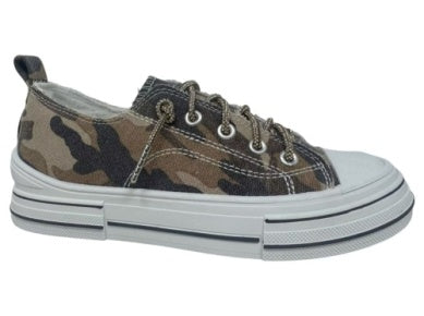 Very G Aman Camo Sneaker Women's Shoes